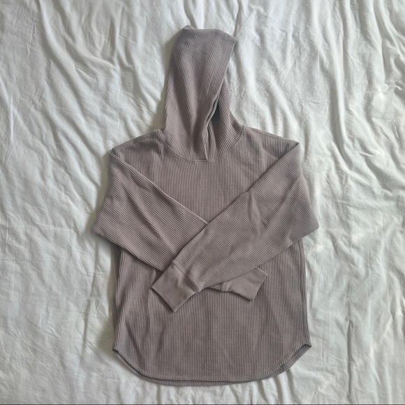 Uniqlo Hood Long Sleeve - Picture 2 of 8